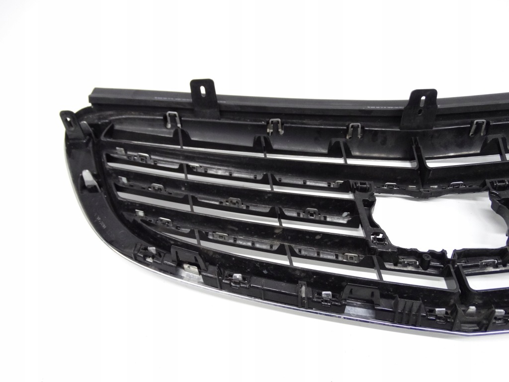 Купити Mercedes c-klasa w205 exclusive elegance решітка  радіатора a2058801205