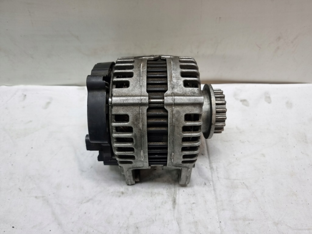 фото №1, Vw passat b7 1.6 tdi генератор 03l903023d