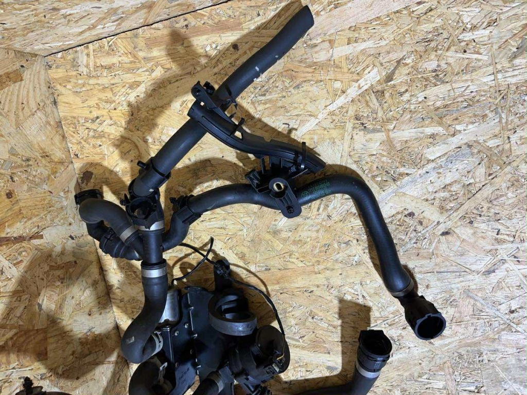 Помпа воды электроклапан + шланги bmw 9037610 8840614 9890553 оригинал 21r Недорого