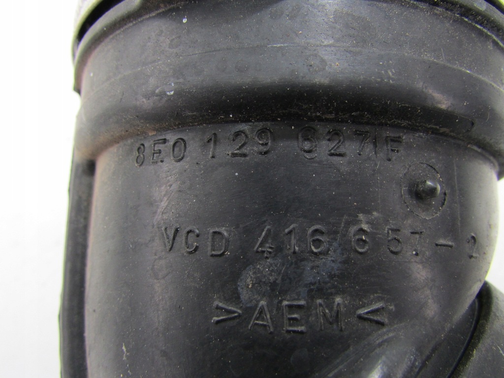 фото №5, Audi s4 b6 b7 4.2 шланг воздухозаборник воздуха 8e0129627f