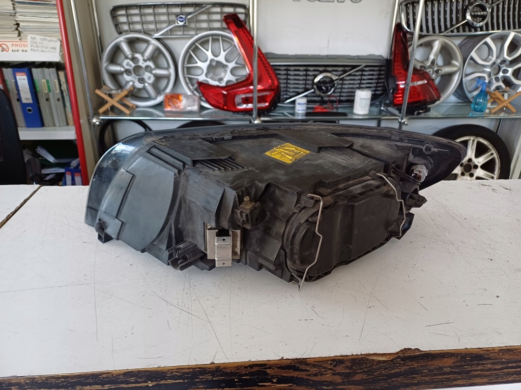 фото №4, Фара volvo v50 правий