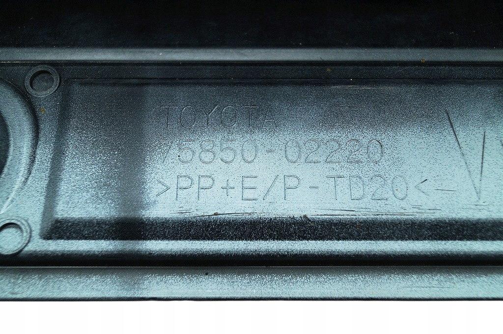 фото №8, Молдинг порог правая toyota corolla xii e21 kombi