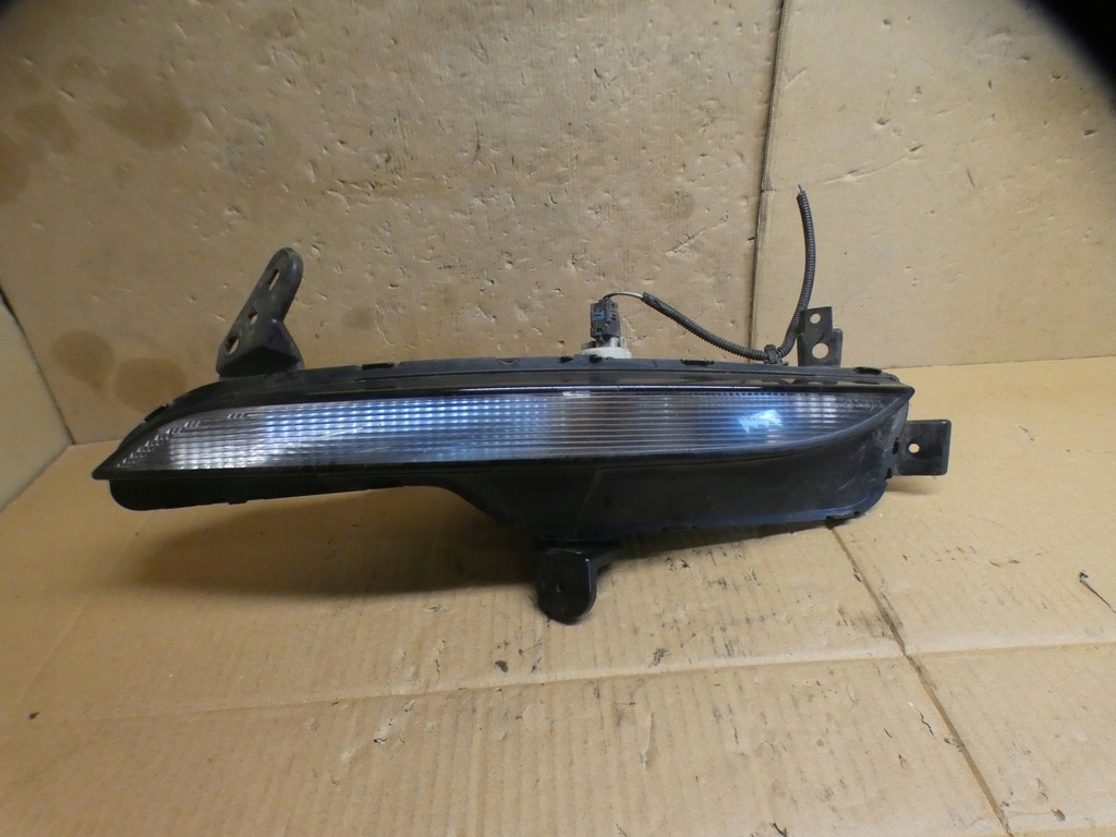 фото №1, Поворотник правый перед renault megane iv 261306376r