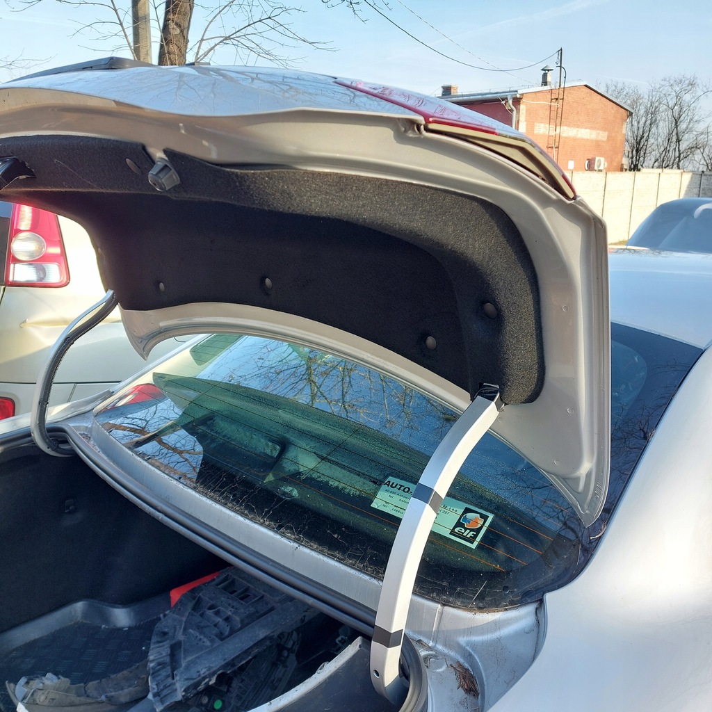 фото №9, Renault fluence sedan крышка багажника багажника код лакокрасочного покрытия ted69