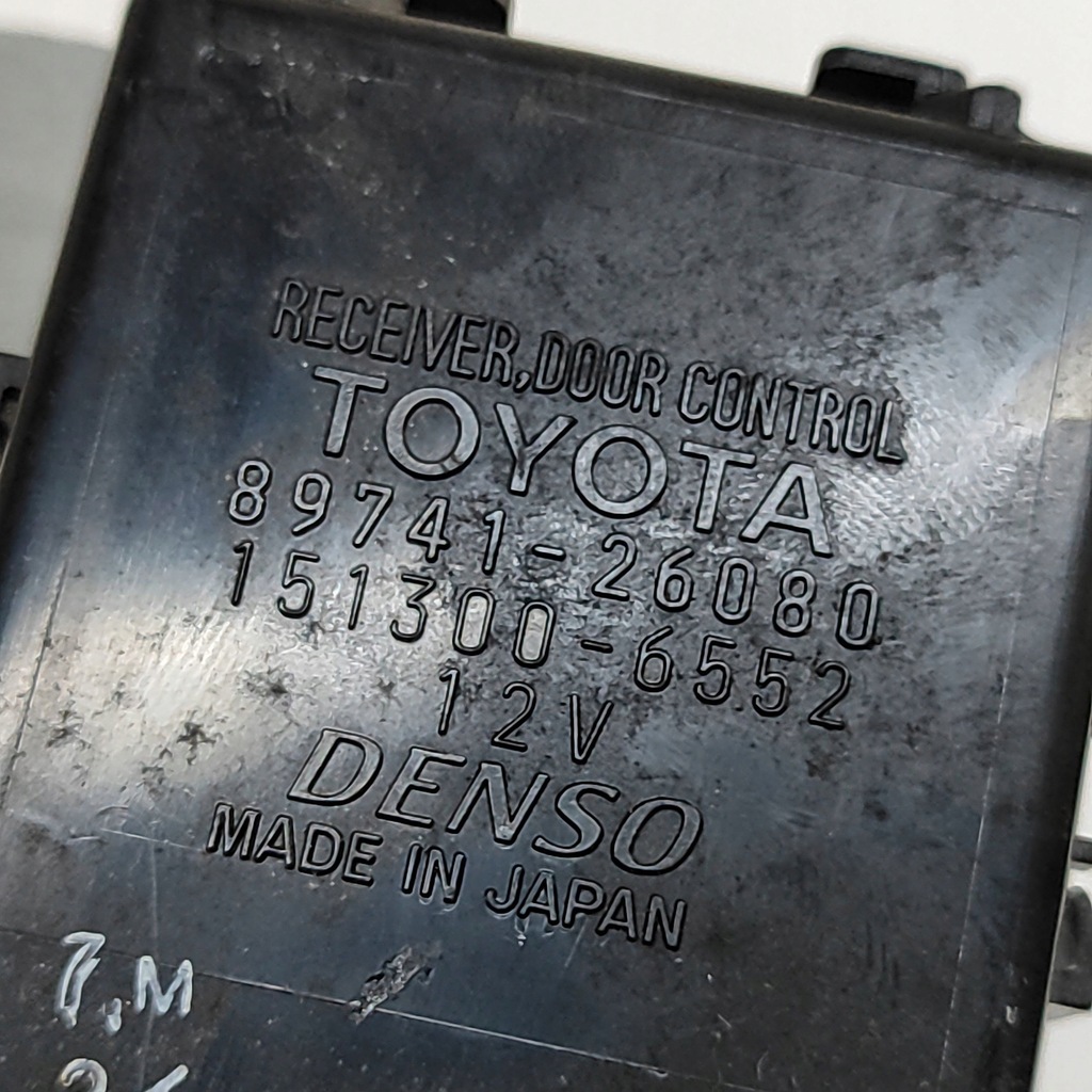 фото №6, Toyota hiace h50, h60, h70 2001 блок керування / модуль центрального замка