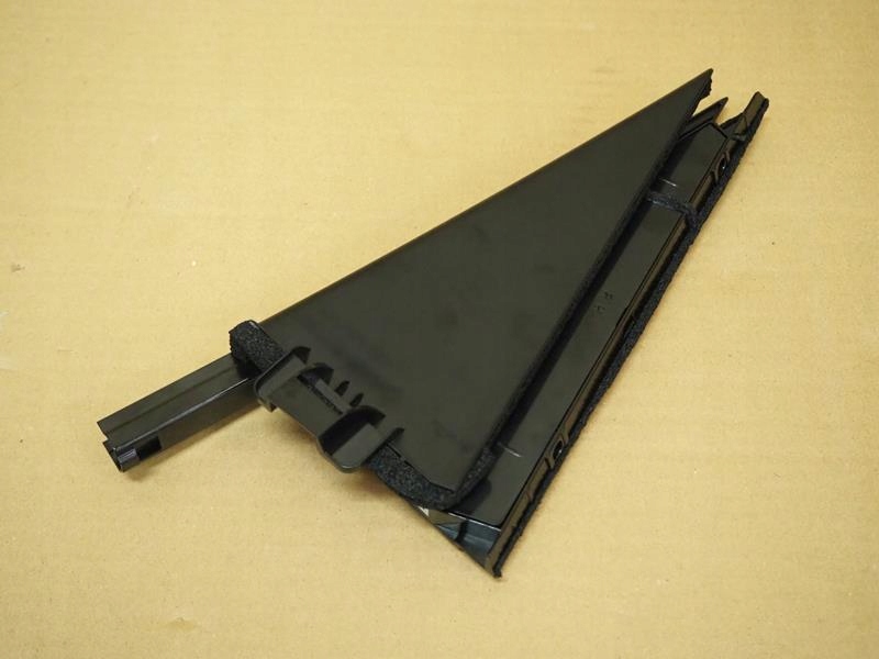 фото №2, Заглушка треугольник дверь правый задняя renault koleos ii