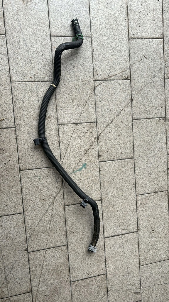 фото №1, Шланг wąż wody жидкость renault megane iv 1.5 dci 217413168r