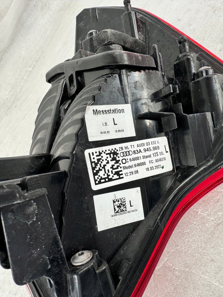 фото №3, Audi q3 83a левая задняя лампа