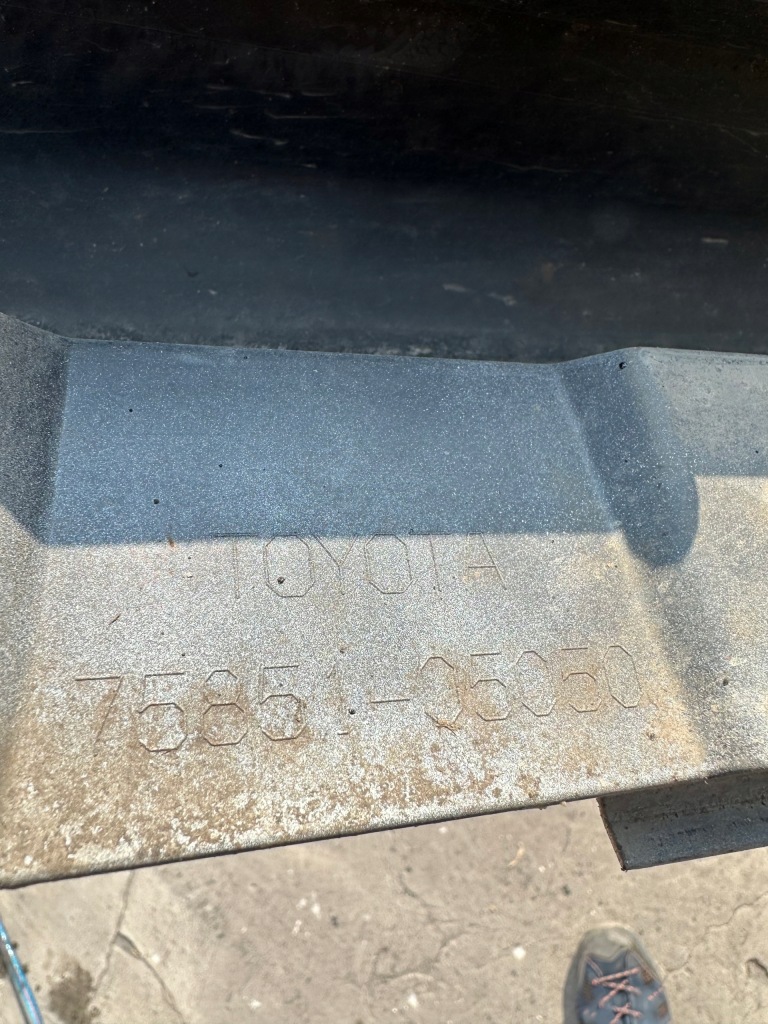 фото №12, Toyota avensis t29 поріг молдинг поріг права 75851-05050