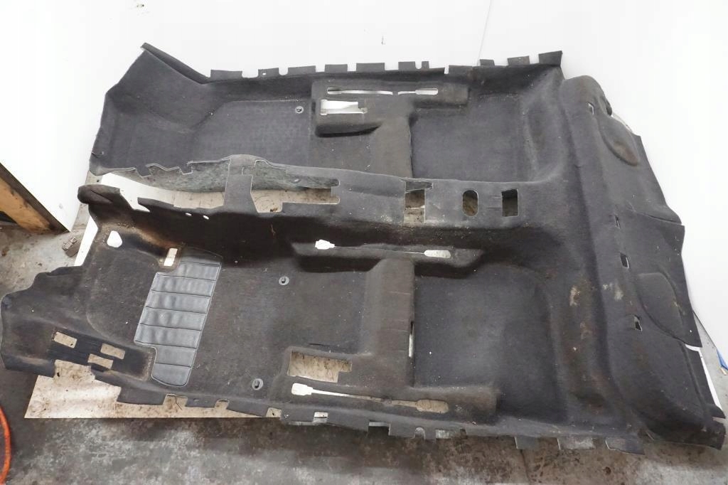 фото №1, Обшивка коврик пол vw golf v hb 3d