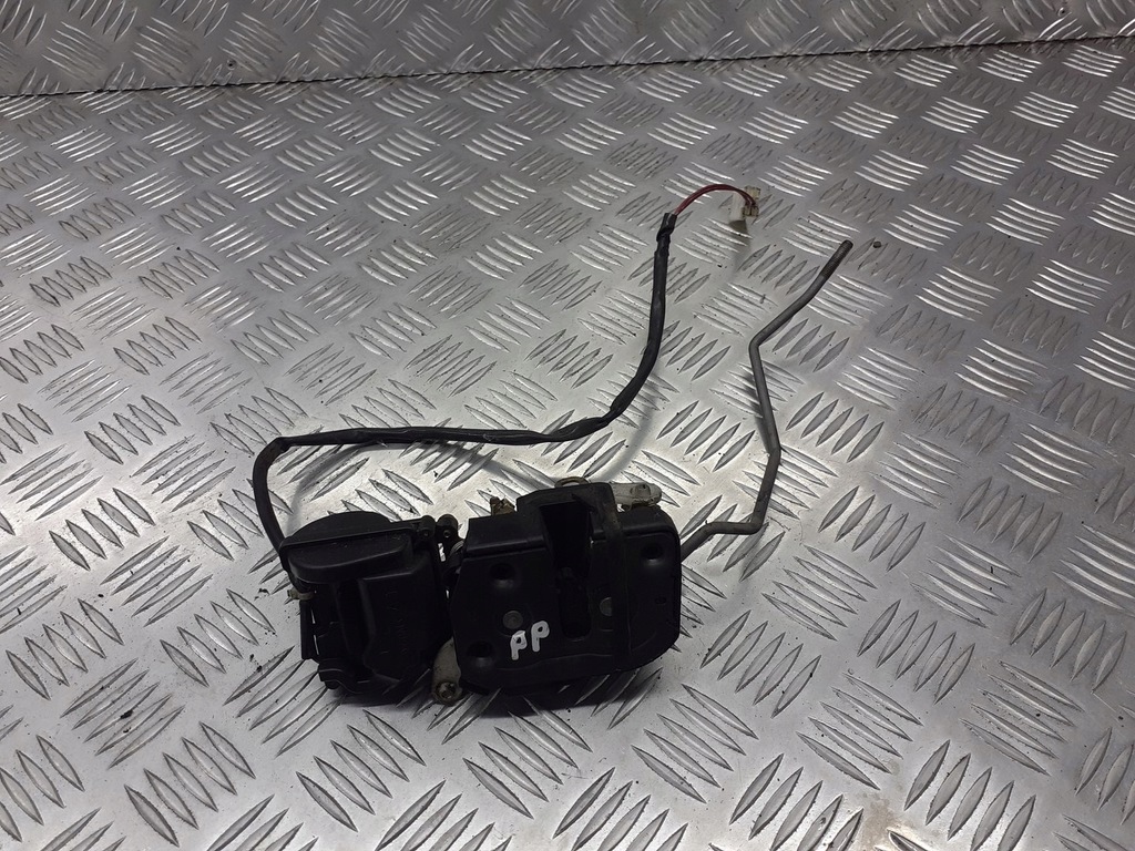 фото №1, Замок дверь центральный правый перед mazda premacy