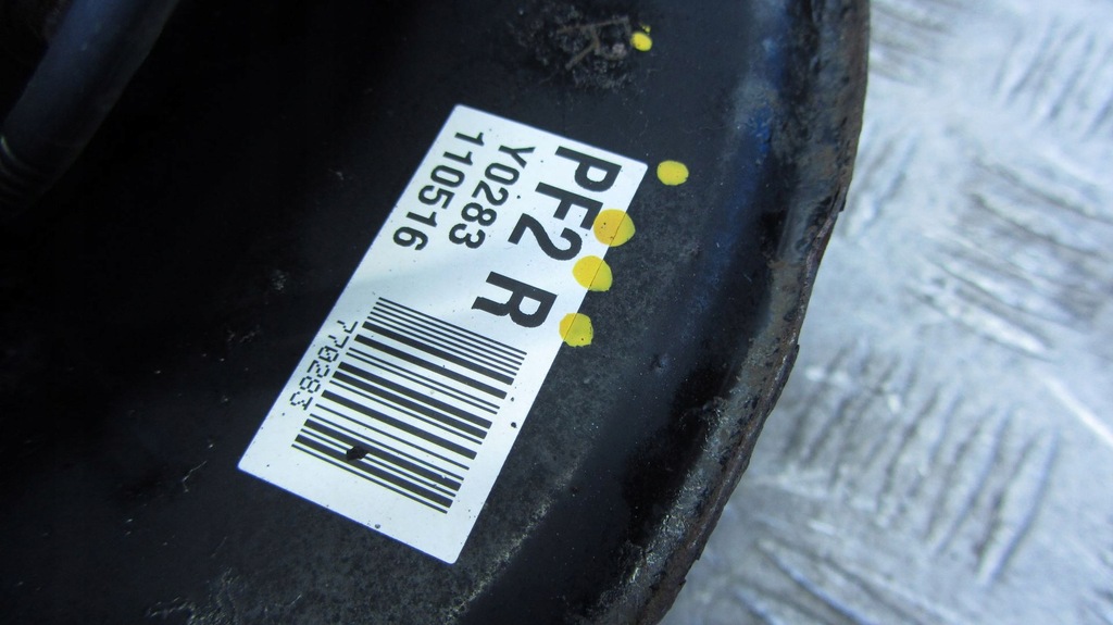 фото №6, Toyota prius iii поворотный кулак правый перед 09-11