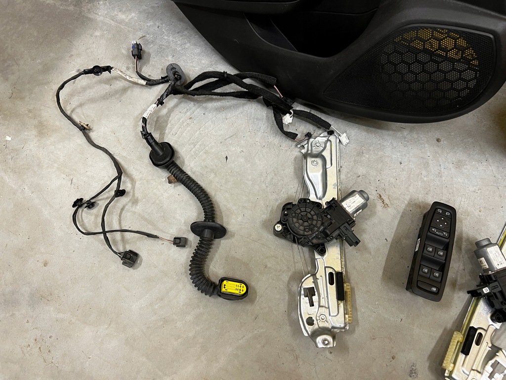 фото №7, Набор механизм окон обшивки renault megane iv hb