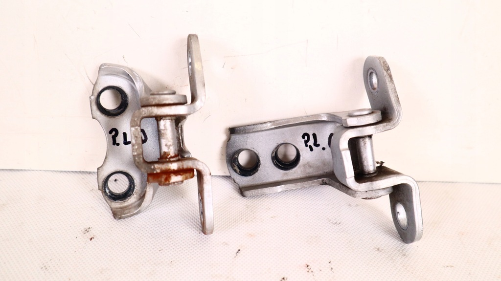 фото №1, Toyota land cruiser 200 петли дверь левых перед 1f7