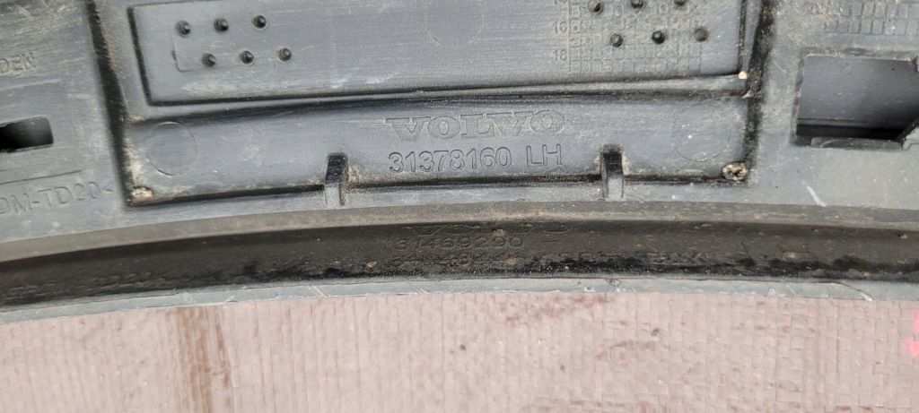 фото №8, Volvo xc90 ii молдинг крыла левая задняя