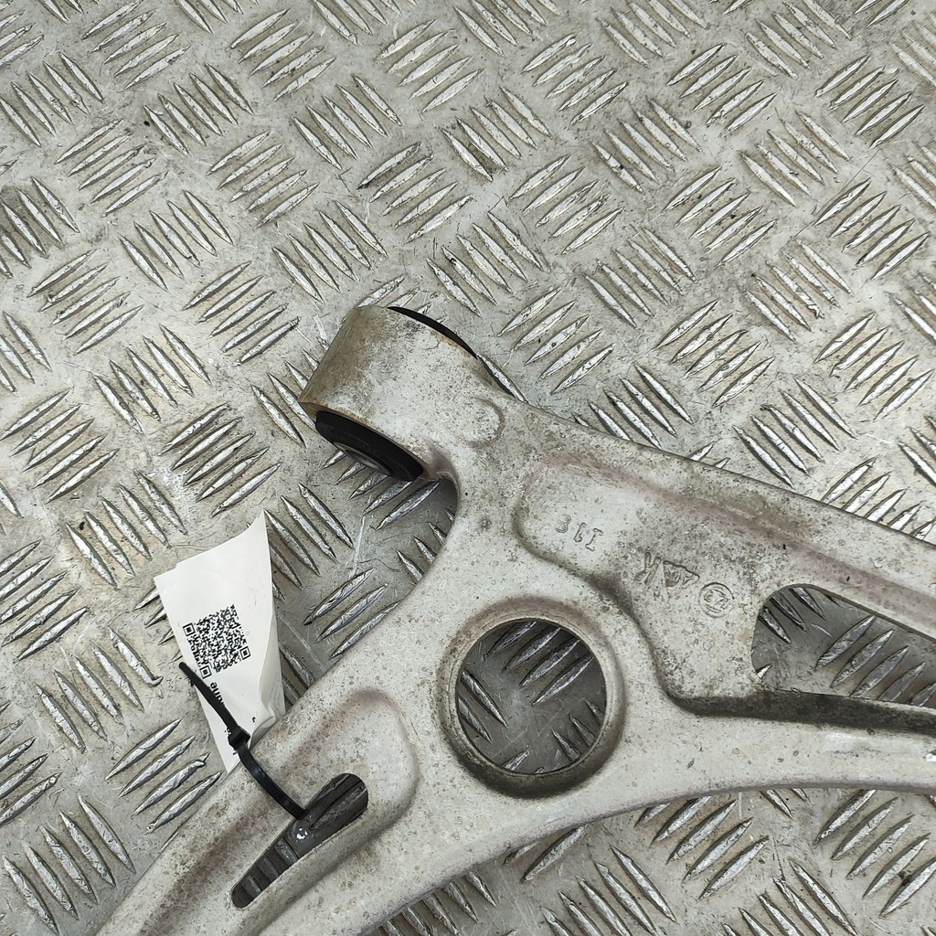 фото №7, Kia niro 2023 левая сторона нижний рычаг передний