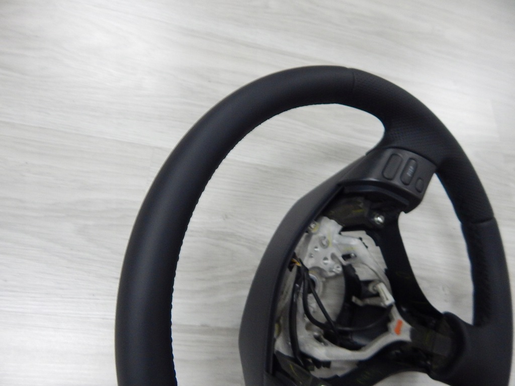 фото №7, Toyota corolla verso ii 04-08r. - воздуховод - nowa кожа - обшивка