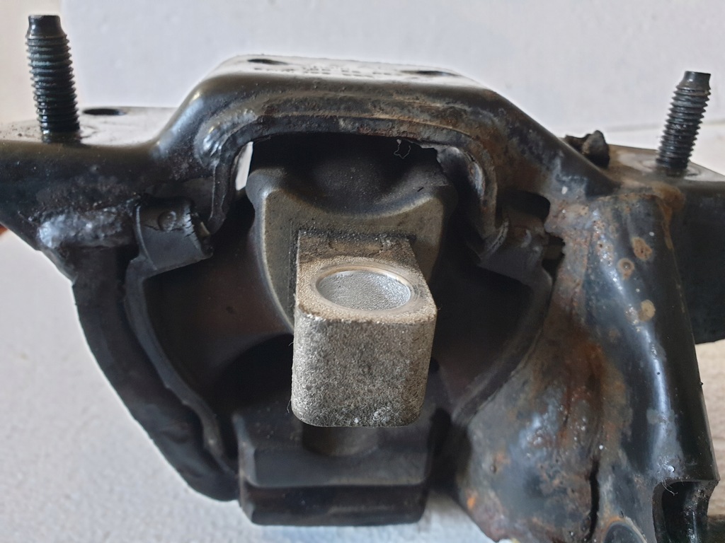 фото №8, Подушка коробки передач seat ibiza iii 6q0199555