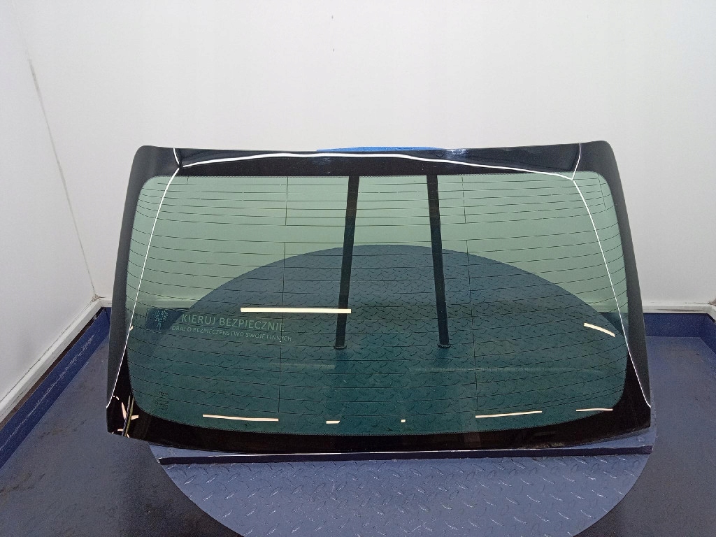 фото №1, Toyota camry viii xv70 скло задня 4x7