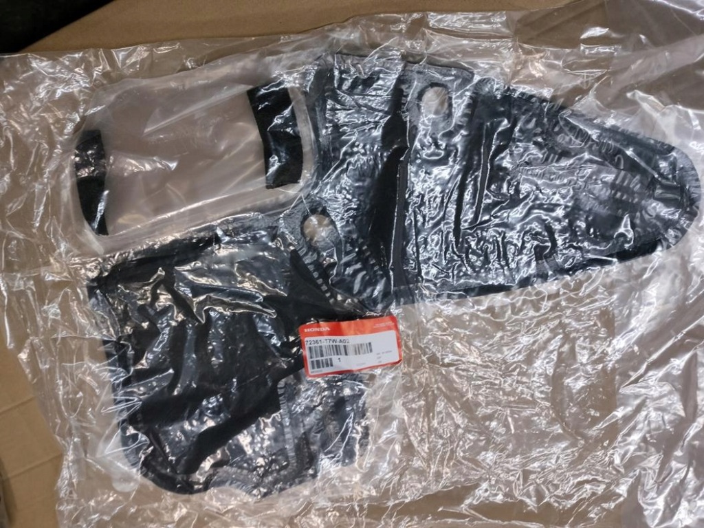 фото №1, Honda hrv hr-v 2016+ шумоизоляция дверь левый перед