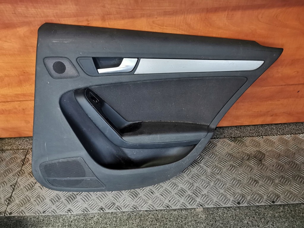 фото №1, Обшивка дверь правый задняя audi a4 b8 8k0867306