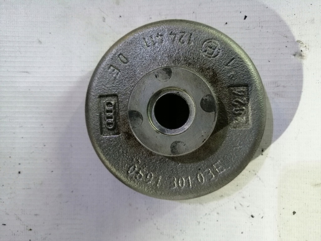 фото №5, Audi a6 колесо насоса 059130103e