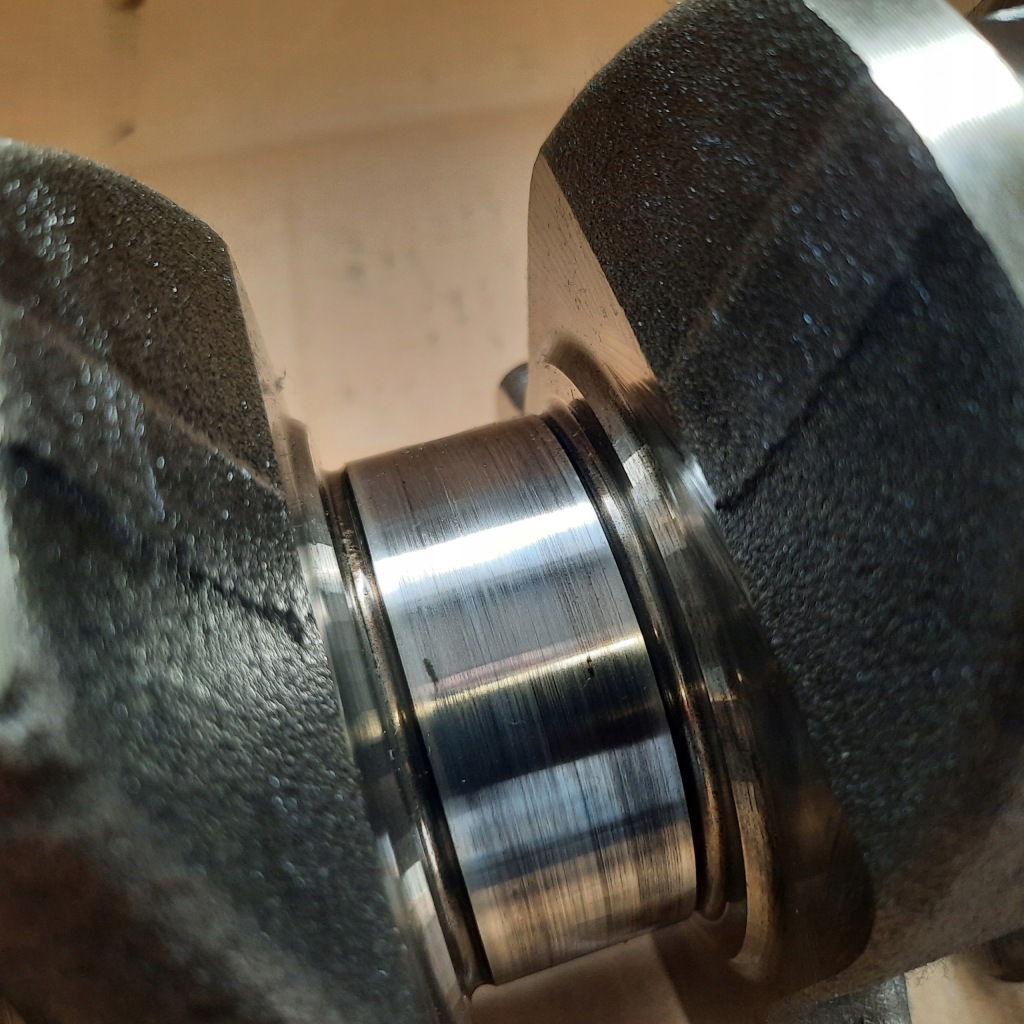 Range rover evoque 2.2d wał колінчастий в Україні