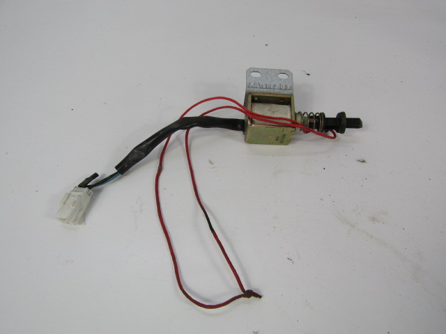 фото №2, Alfa romeo 166 привід замок кришка заливної пального