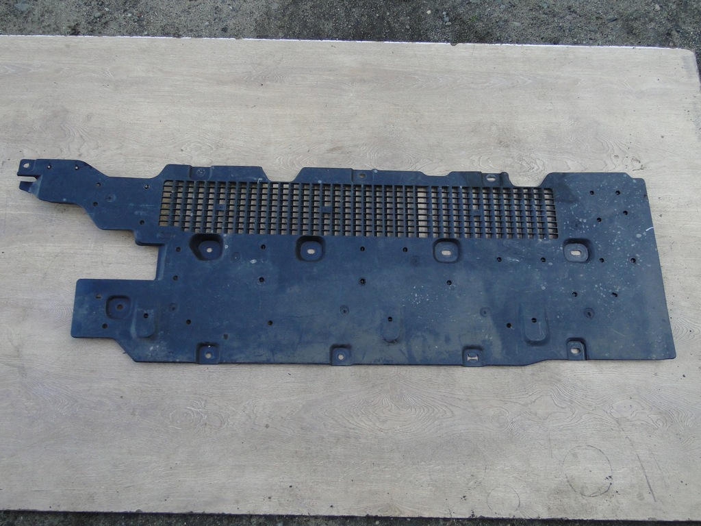 фото №1, Защита подвеска правая talisman 748145127r