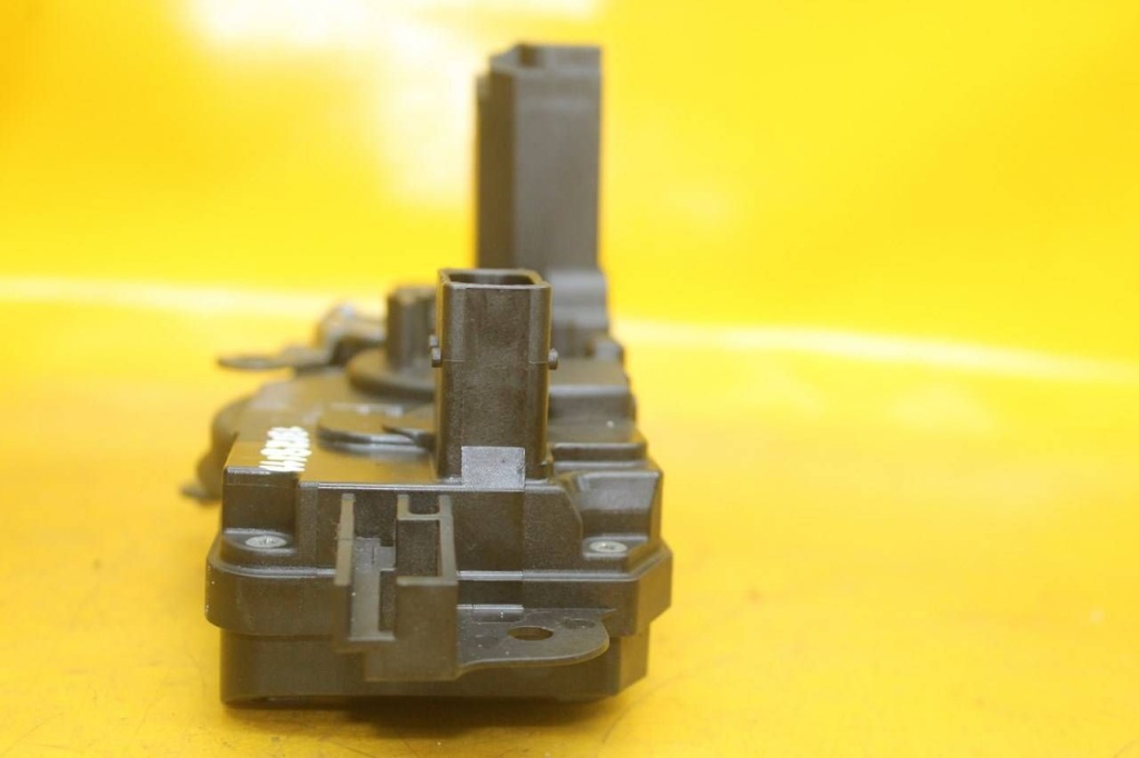 Замок дверь левый перед opel astra h 3d 5 pin 13128111 Доставка