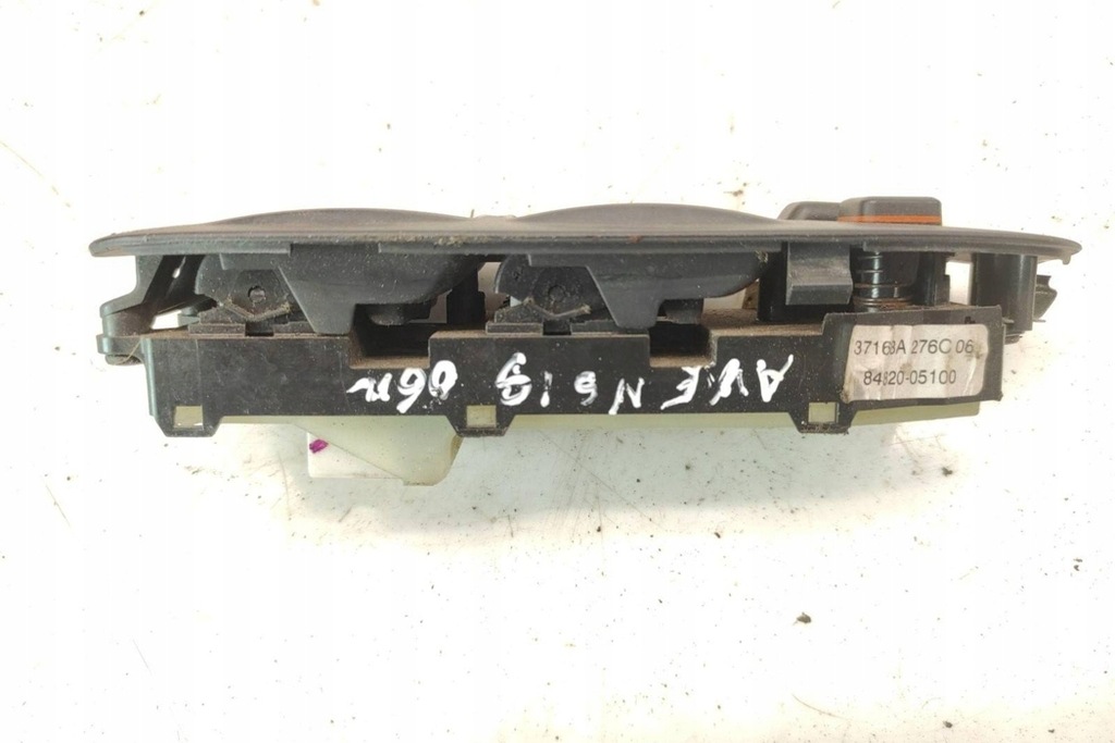 фото №7, Кнопка керування вікон задніх лівих двері toyota avensis estate _t25_