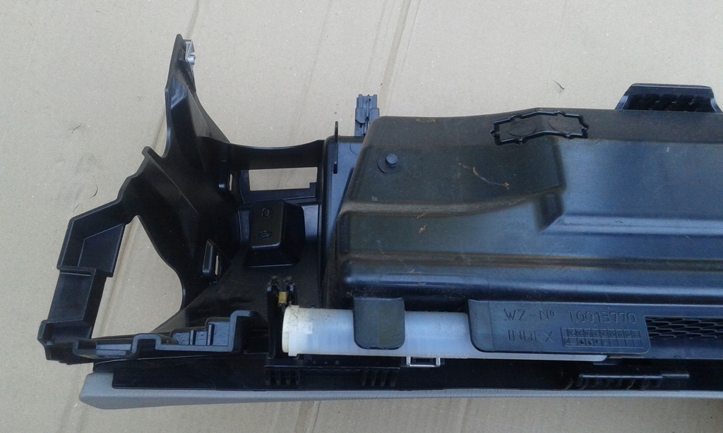 фото №8, Бардачок пасажира mercedes w211 e-klasa 02-09 euro