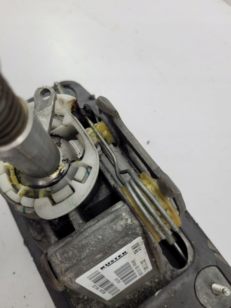 фото №8, Выборщик коробки передач vw passat b7 механическая коробка передач