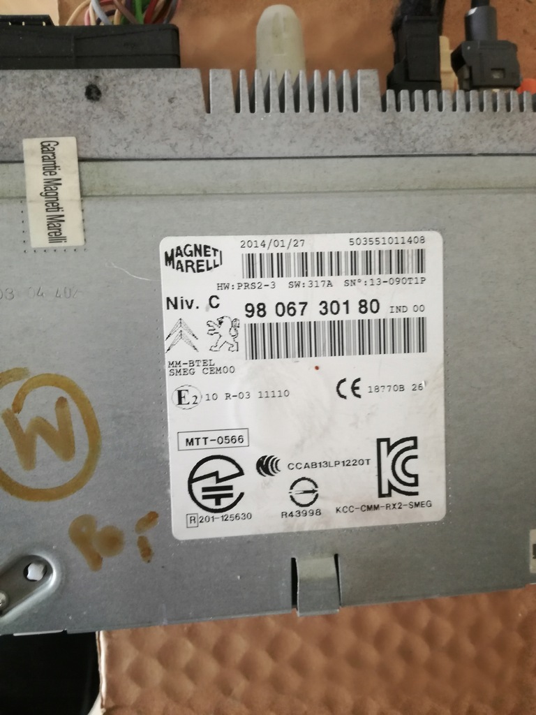 фото №1, Peugeot 2008 i радио заводской 9806730180