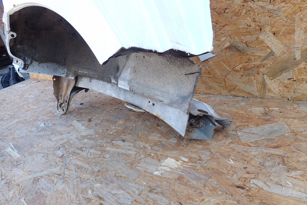 фото №8, Toyota yaris iii 5d четверть крыло правый задняя задняя обшивка правое