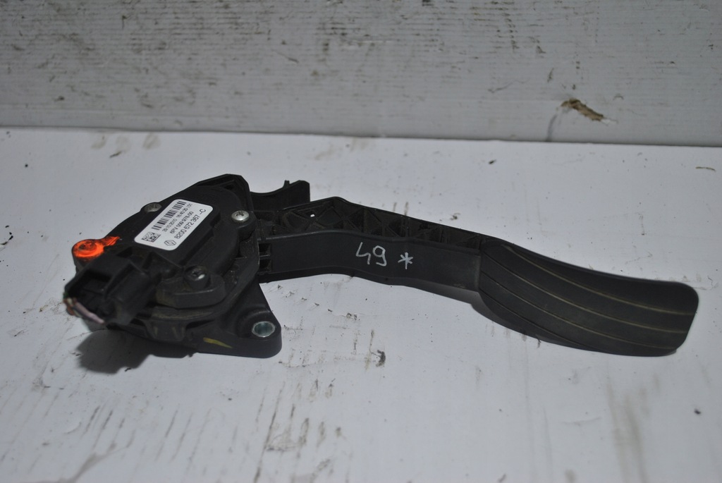 фото №1, Потенциометр педаль газа master iii 8200672367c