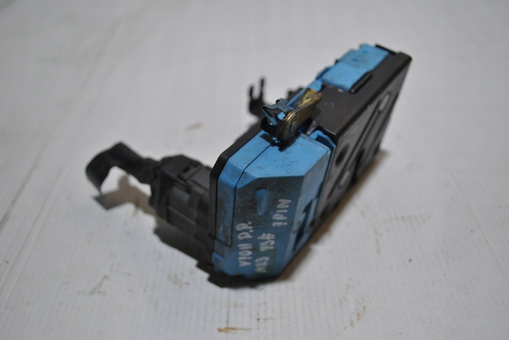 фото №8, Замок дверь правый перед volvo v70 ii 7 pin