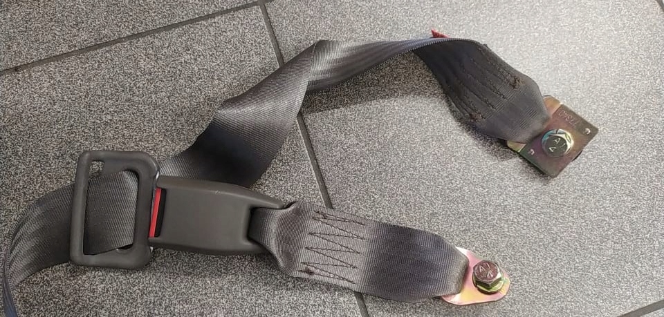 фото №5, Mazda 323f pas безпеки лівий задня t8663t