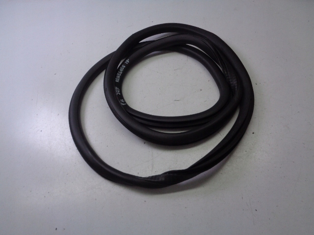 фото №2, Прокладка двері правий перед jeep renegade 1.4 multiair przed lift 2017 rok