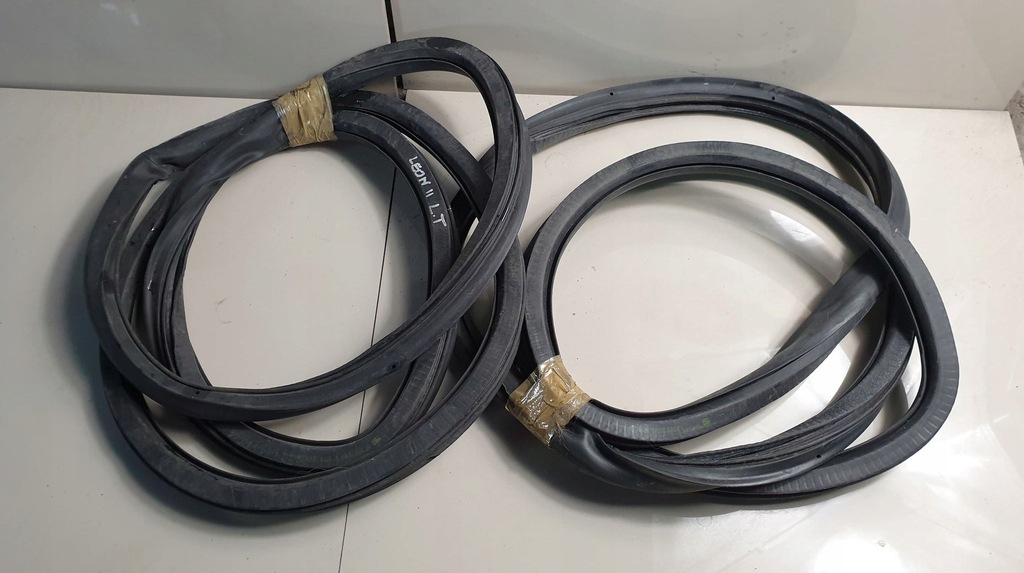 фото №1, Seat leon ii прокладка дверь задняя задняя правая левая