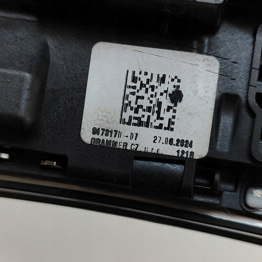 фото №7, Bmw x2 u10 2024 домкрат переключения передач / верхний