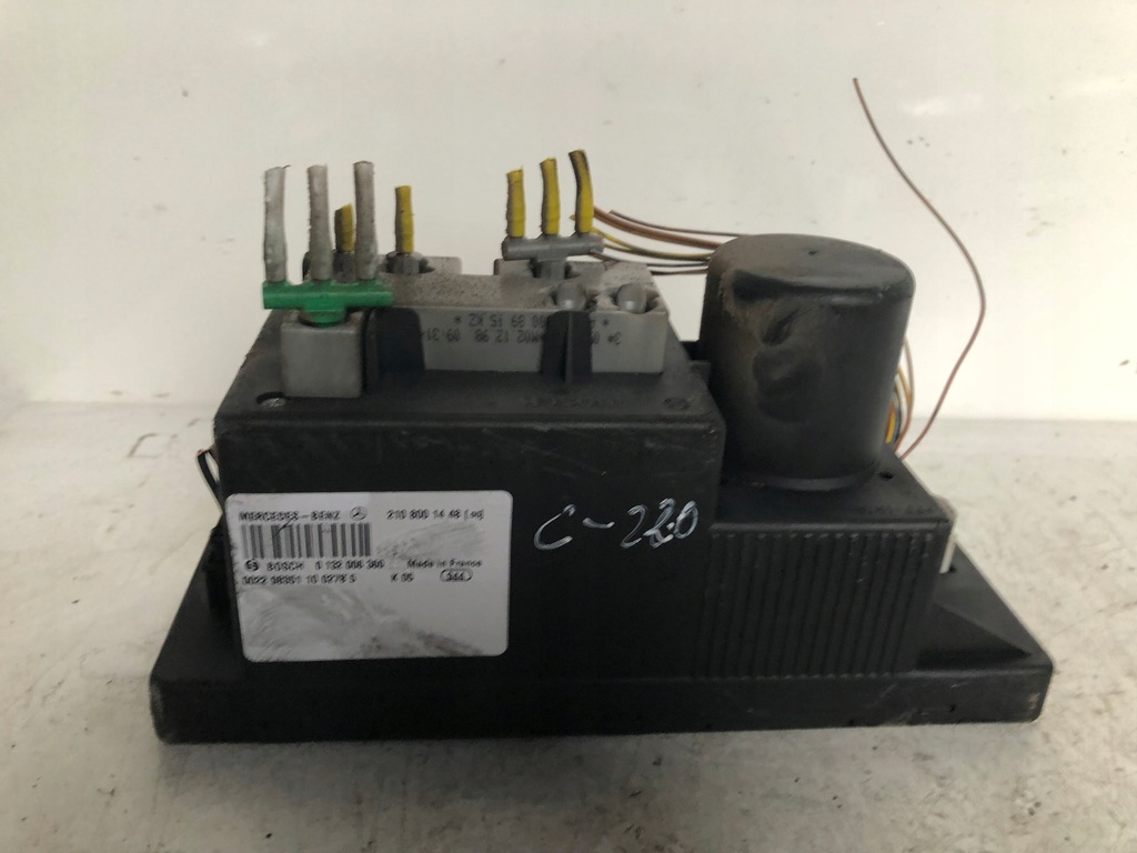 фото №1, Помпа замка центрального mercedes 2108001448