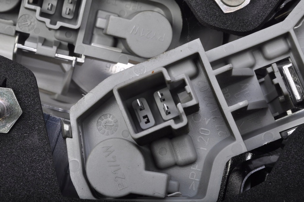 фото №4, Volvo c30 лампа права задня правий задня