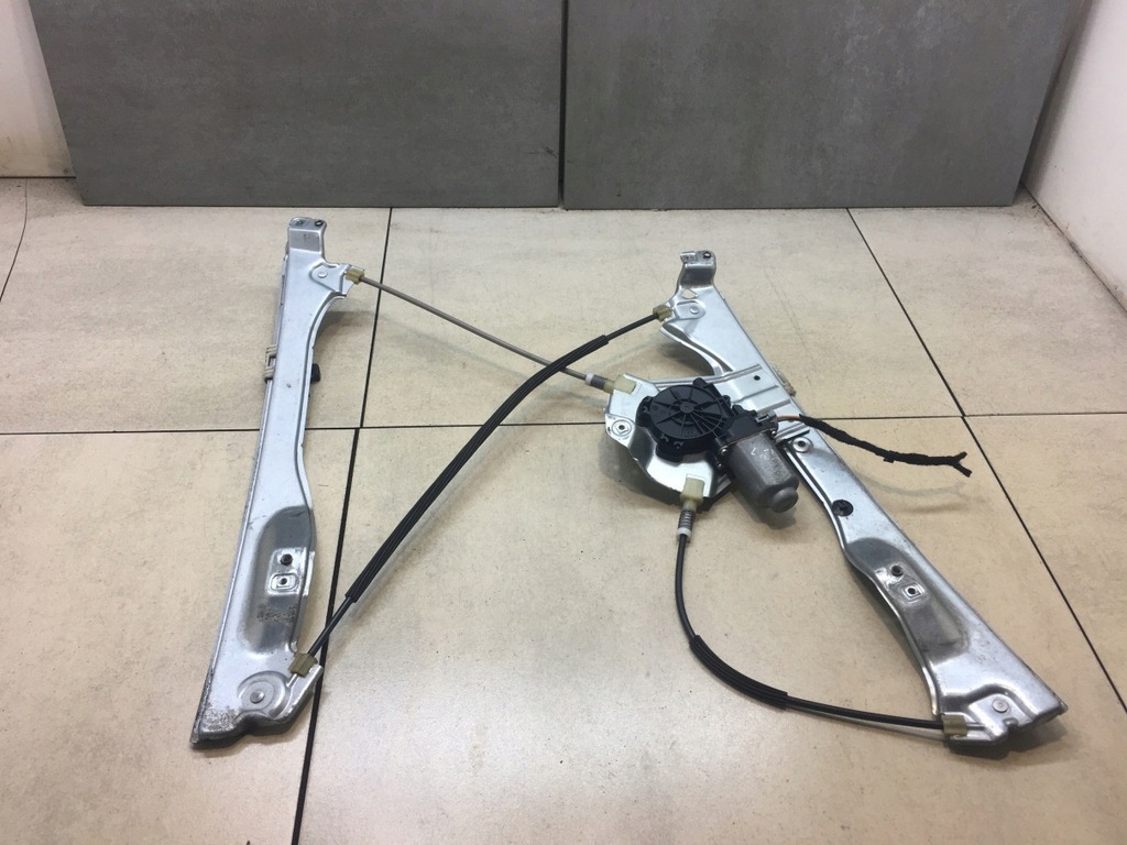 фото №1, Подъемник стекло левый перед clio iii 8200291145