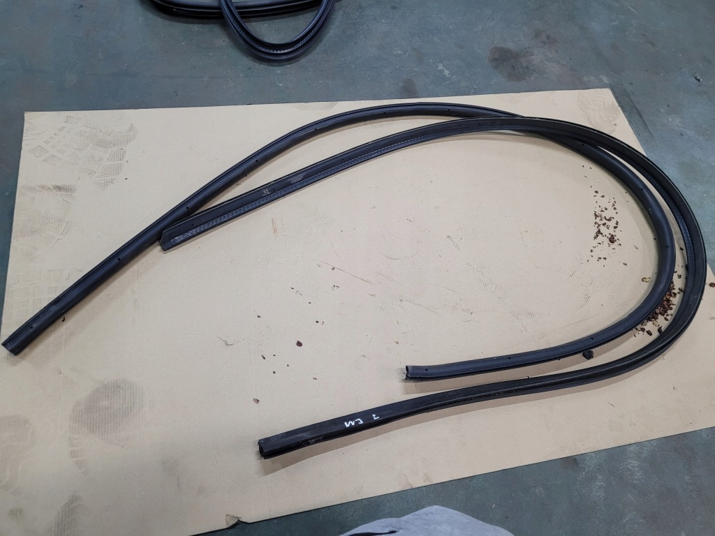 фото №1, Jeep grand cherokee wj 99-04 прокладка крыша