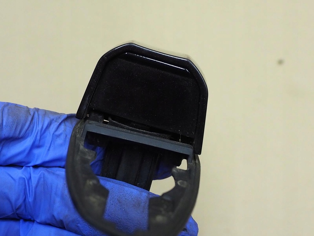 фото №7, Ручка підсвічена з двері лівий задня bmw 2 f46