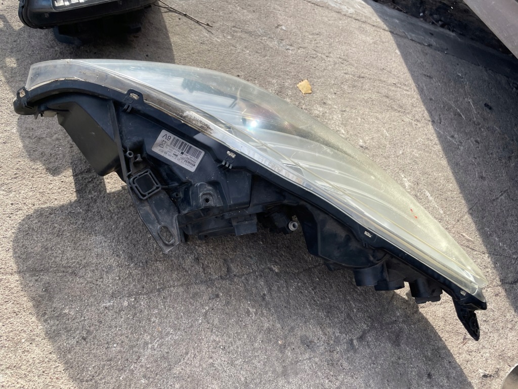 фото №3, Лампа правая перед renault scenic iii 260100024r версия uk