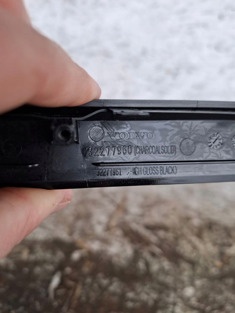 фото №2, Volvo xc40 32277960 рамка dekor дисплея