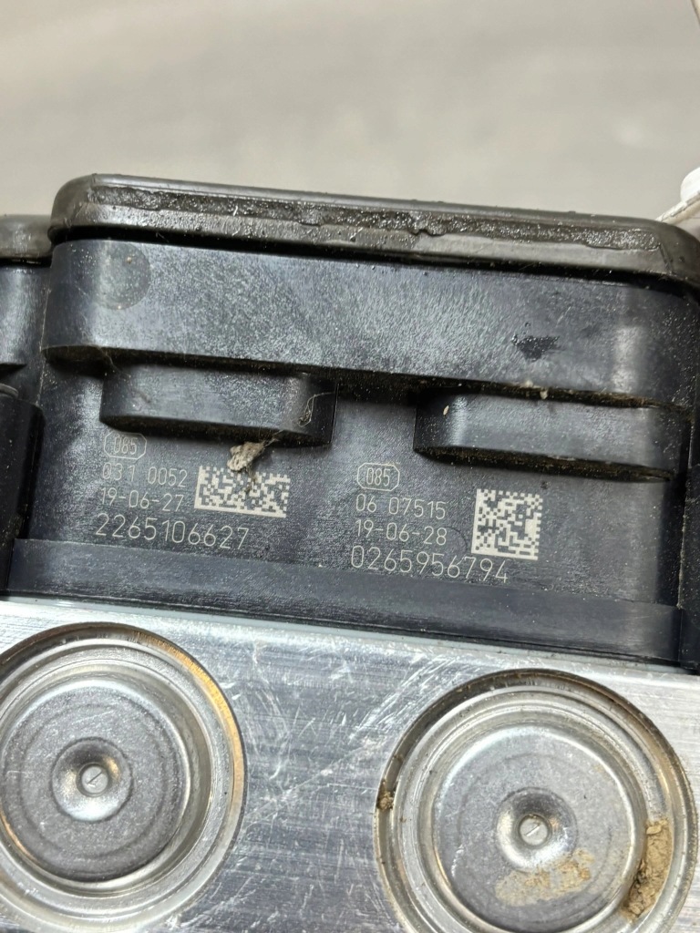 фото №3, Насос abs renault clio v 5 476604968r 0265293789