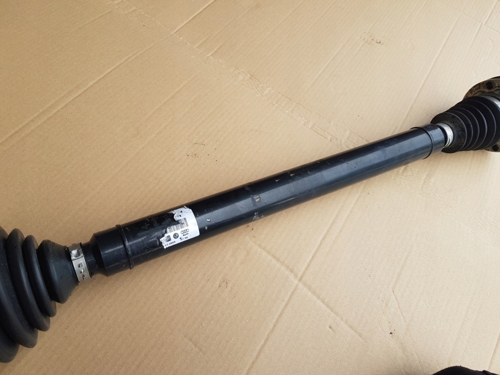 Приводной вал правый перед vw caddy 3 touran 1 1.9 tdi 105km bls механическая коробка передач / исправна Цена